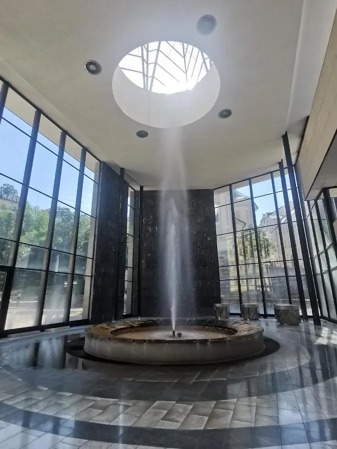 Ubytovani Ester - Utulny Byt V Lazenskem Centru Karlovych Varu Se Zahradkou Apartment Karlovy Vary